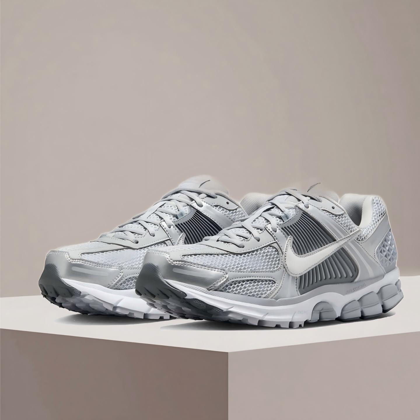 Nike Zoom Vomero 5 Yankees Run - Women Shoes Running Nike review and price